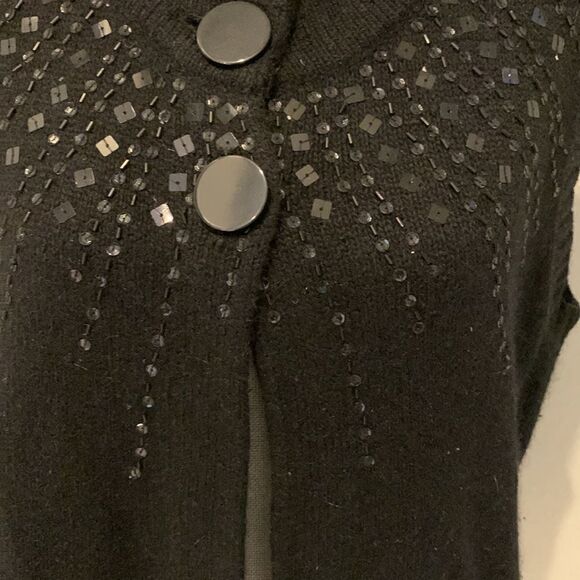 Pine Needles NY Sweater Vest - Picture 6 of 8